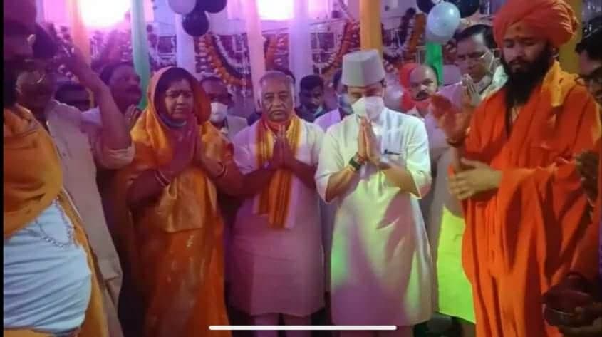 Mahashivratri: प्रसिद्द धूमेश्वर मंदिर पहुंचे सिंधिया, की भगवान भोलेनाथ की पूजा