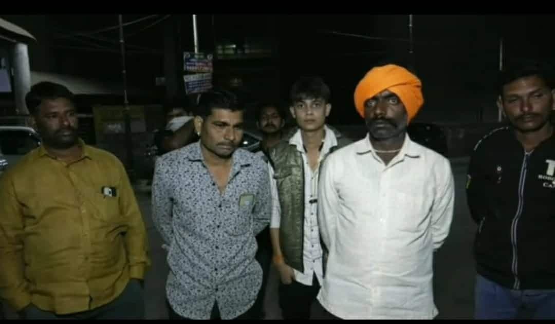 Indore News:  व्यापारी की गोली लगने से मौत, परिजनों ने जताई हत्या की आशंका
