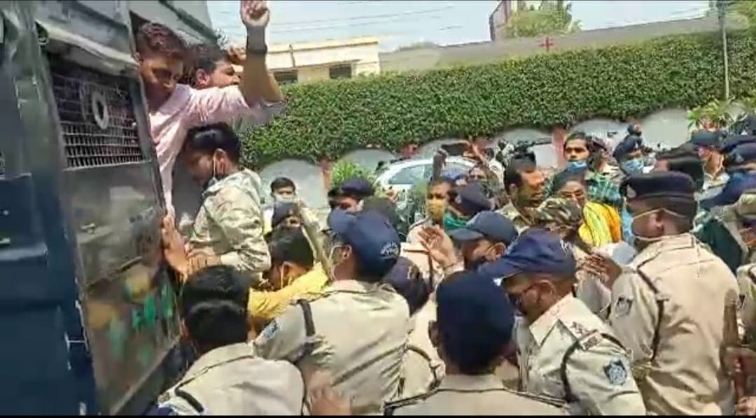 आक्रोशित कृषि छात्रों को गिरफ्तार कर भेजा जेल, 50 से ज्यादा स्टूडेंट्स पर प्रकरण दर्ज