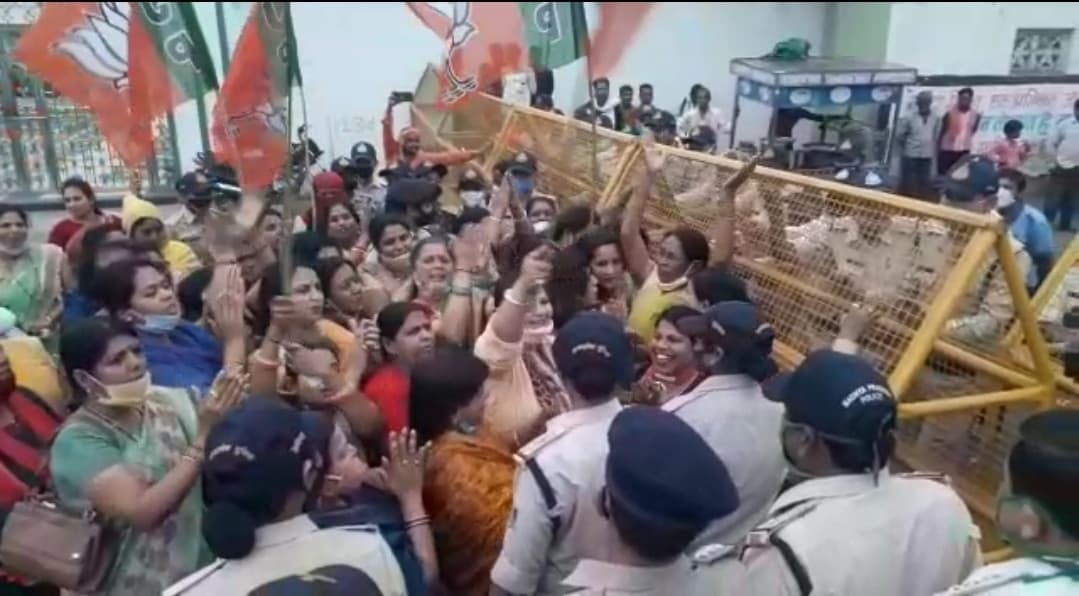 Jabalpur : बीजेपी महिला मोर्चा का प्रदर्शन, हुड्डा के खिलाफ FIR की मांग