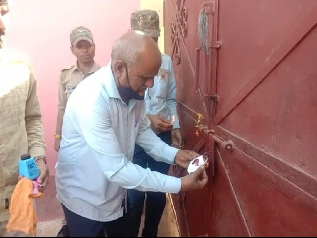 Gwalior News: 35 लाख संपत्ति कर था बकाया, पटाखा कारोबारियों की दो फैक्ट्री सील