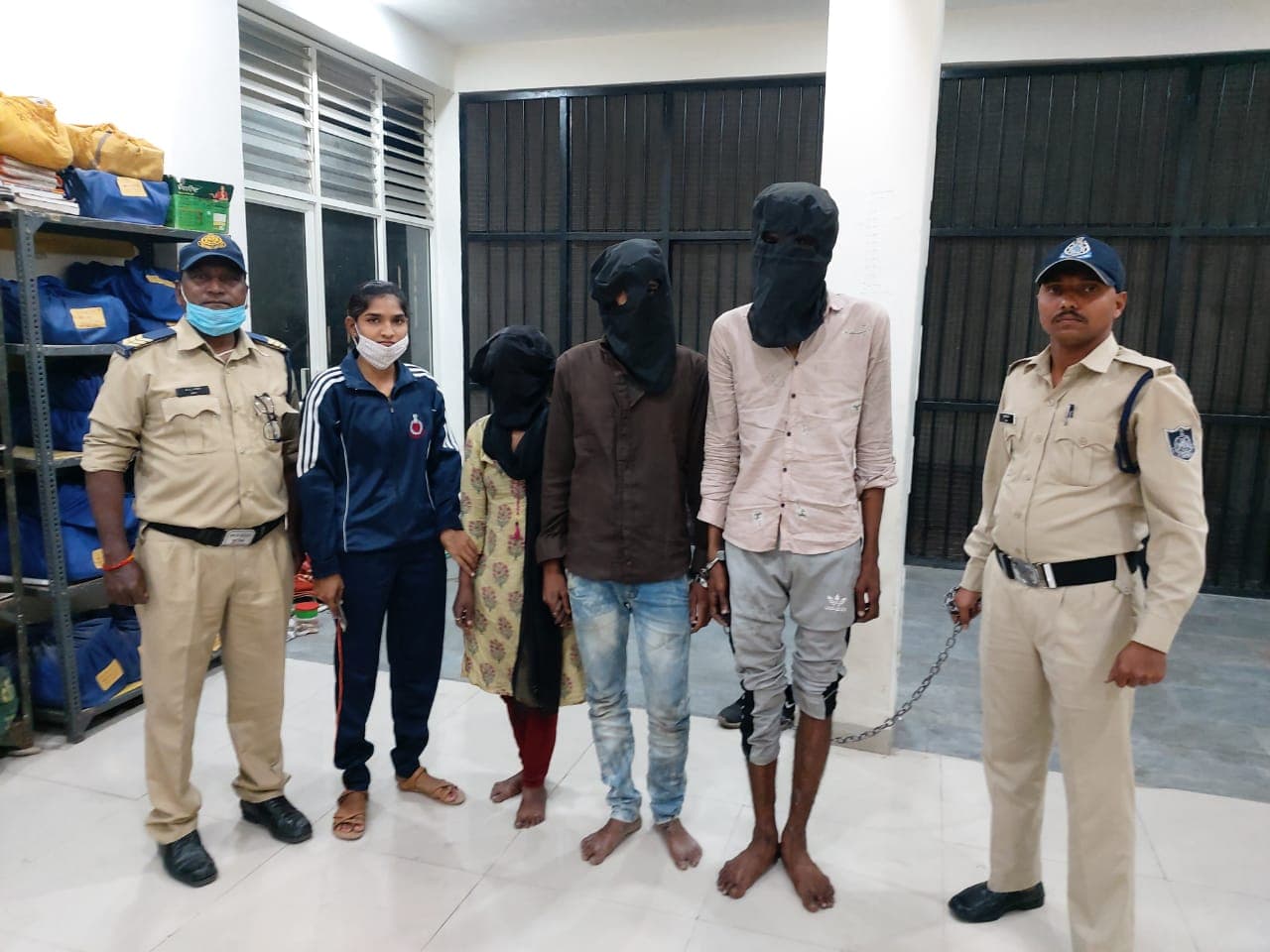 महिला के साथ मिलकर एक्सीडेंट के बहाने लूट करने वाली गैंग पुलिस गिरफ्त में