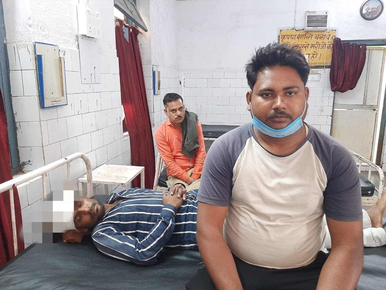 रेत माफिया की गुंडागर्दी से परेशान ट्रक ड्राइवर, आए दिन करते हैं मारपीट
