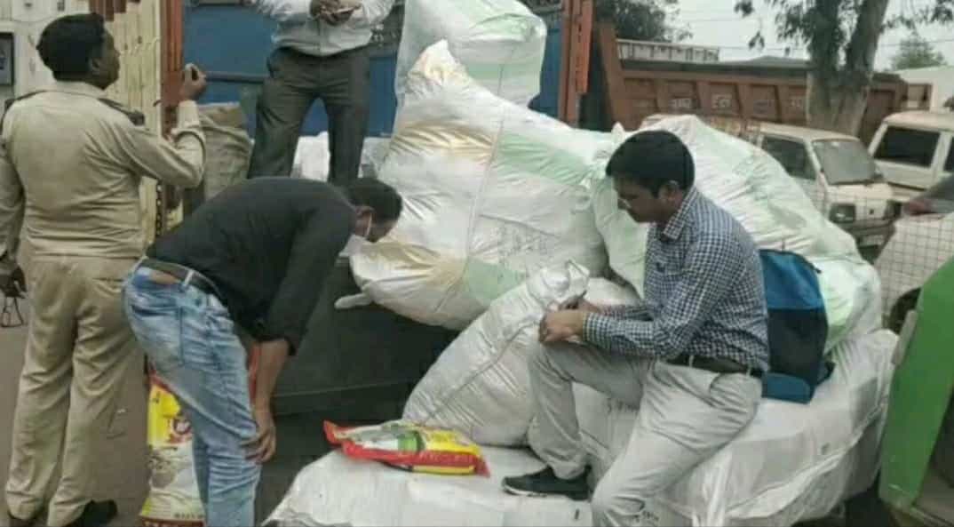 खाद्य विभाग की छापा मार कार्रवाई, करीब पांच लाख का मावा, मिल्क केक सहित अन्य खाद्य सामग्री जब्त