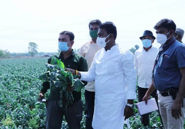 Indore: किसानों का हाल जानने पहुंचे तुलसी सिलावट, बोले- नुकसान की करेंगे भरपाई