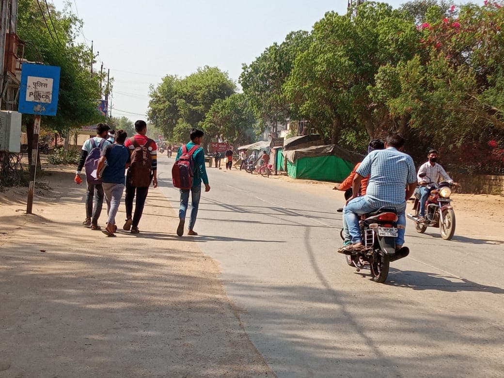 Sevdha News: शासकीय स्कूलों में लगे ताले वहीं प्राइवेट स्कूल खुले, निजी स्कूल संचालकों पर कार्यवाही क्यों नहीं?