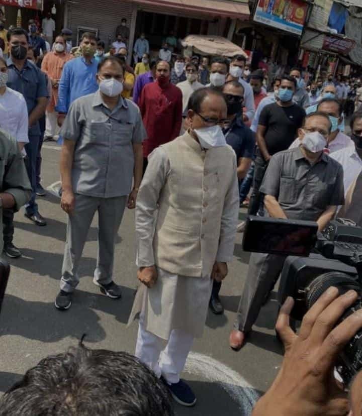 प्रदेश में बजा 2 मिनट का मंगल ‘सायरन’ आम जनता के बीच सीएम शिवराज ने भी लिए संकल्प
