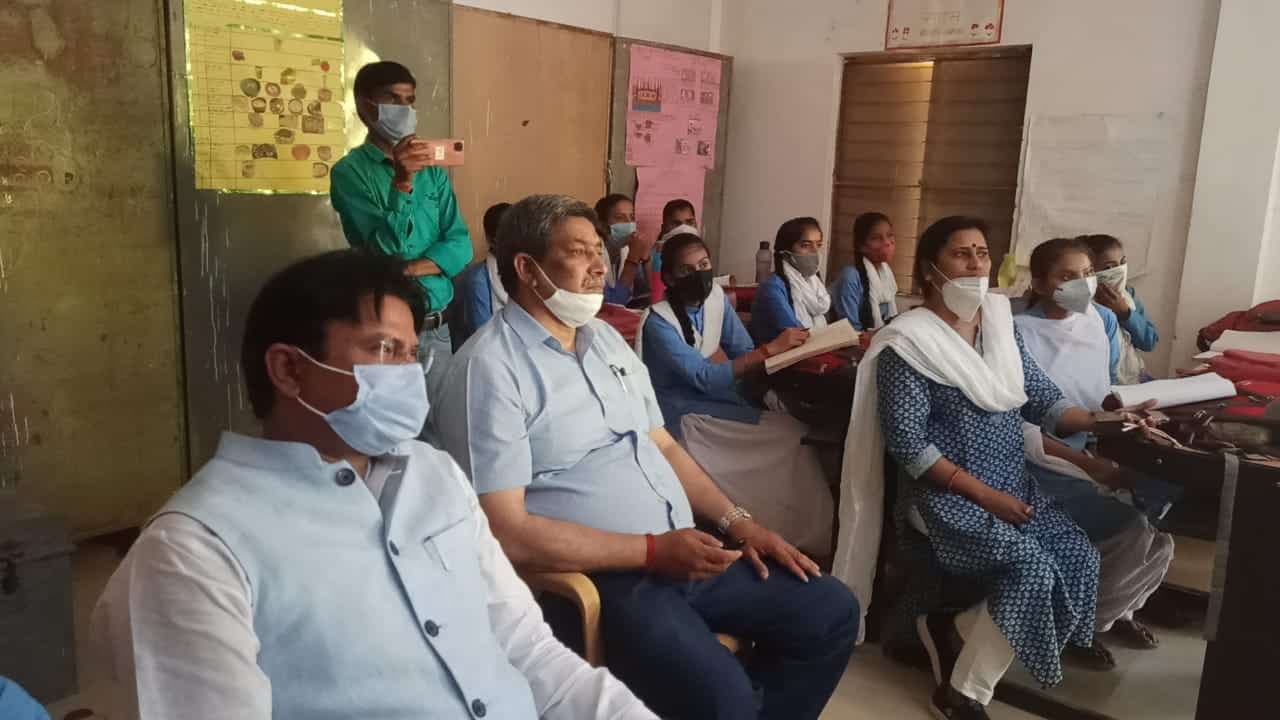 सदर विधायक ने किया शासकीय स्कूल का निरीक्षण, अव्यवस्थाओं पर प्राचार्य को लगाई फटकार