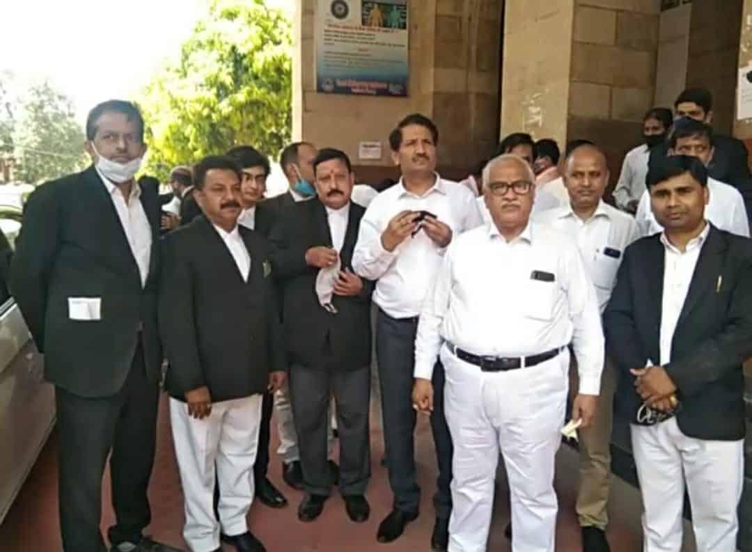 Gwalior News: सिहोरा में एडवोकेट पर हुए हमले के विरोध में वकीलों ने की हड़ताल