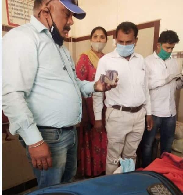 Betul News: लोकायुक्त की बड़ी कार्रवाई, 10 हजार रिश्वत लेते नायब तहसीलदार रंगेहाथ गिरफ्तार