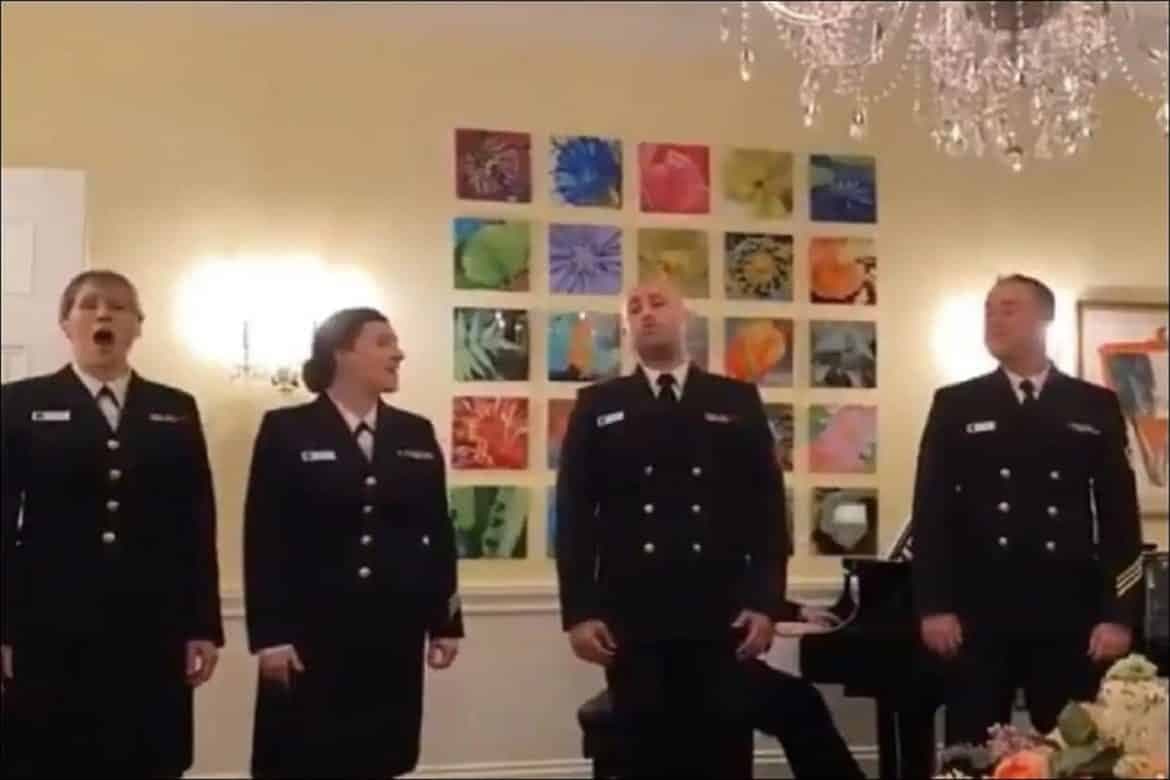US Navy ने गाया शाहरूख की मशहूर फिल्म का गाना, दुनिया भर में हो रही तारीफ