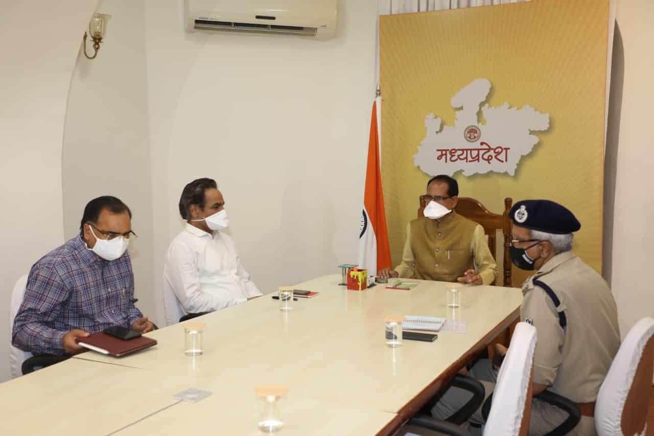 कोरोना पर सीएम शिवराज की समीक्षा बैठक, बोले – जरूरी हुआ तो करेंगे उपाय
