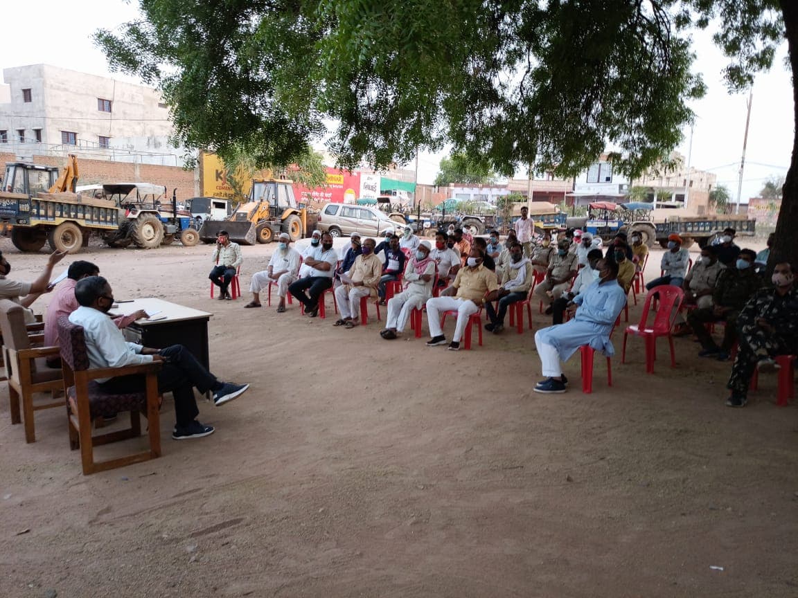 शिवपुरी में बढ़ते कोरोना के चलते शांति समिति की बैठक का आयोजन, कोरोना से बचाव पर हुई चर्चा