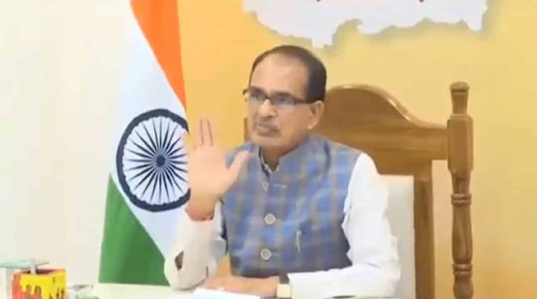 शिवराज ने कलेक्टर्स को कोविड सेंटर खोलने का दिया फ्री हैंड, गरीबों को 3 महीने का फ्री राशन