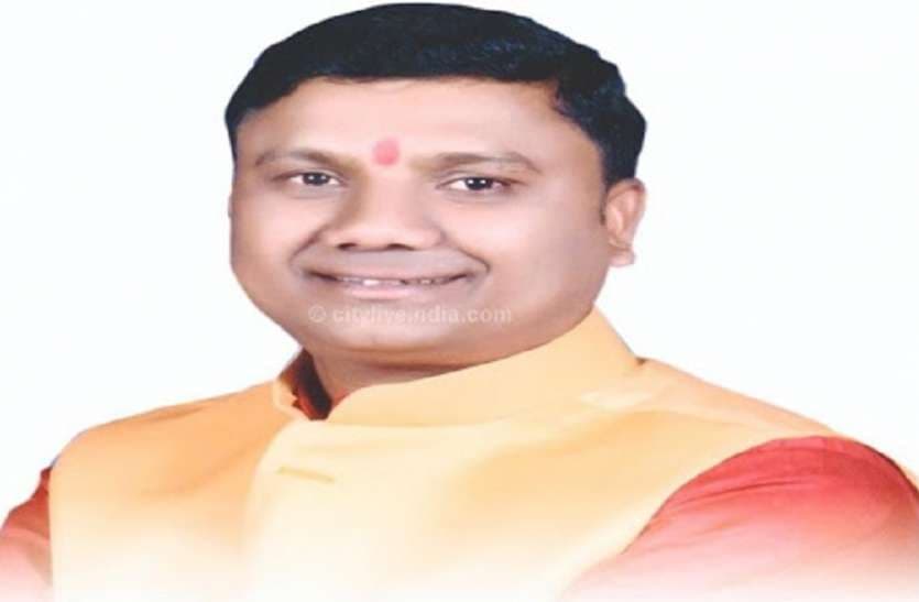 MP News: मंत्री बोले- ड्रग इंस्पेक्टर को दिए जाए ये अधिकार, 3 महीने में पेश हो रिपोर्ट