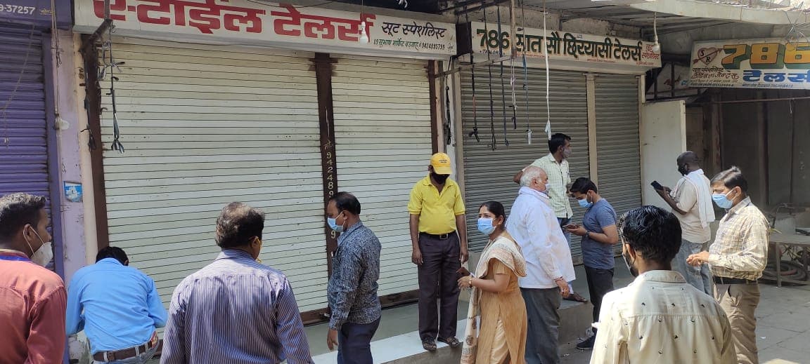 बड़वाह में तहसीलदार की कार्यवाही, 16 लोगों के काटे चालान, 6 को भेजा अस्थाई जेल