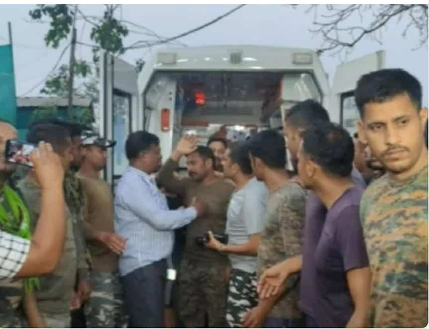 6 दिन बाद नक्सलियों के कब्जे से रिहा हुआ सीआरपीएफ जवान, मां और पत्नी ने कही ये बात