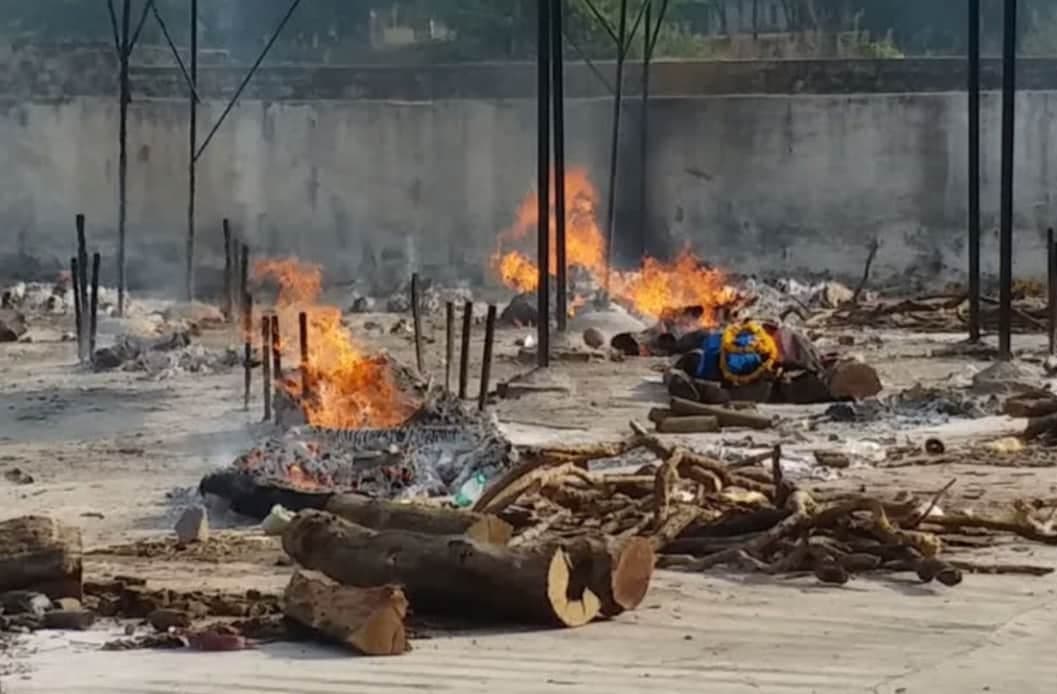 कोरोना काल : अंतिम संस्कार के लिए नहीं बची जगह, 30 नए चिता स्थल बनाने का काम जोरो पर