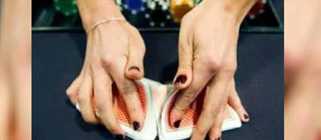 इंदौर में Kitty Party की आड़ में महिलाएं खेल रही थी जुआ, पुलिस ने किया गिरफ्तार