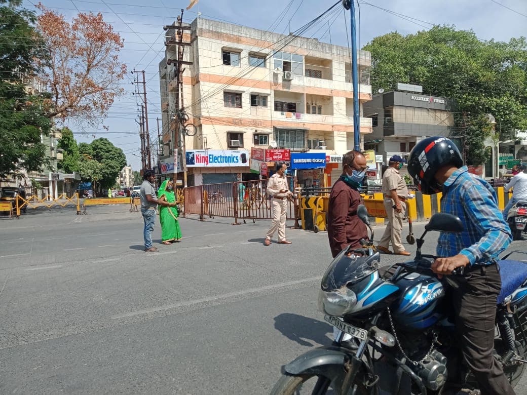इंदौर में कोरोना के बेकाबू हालात, 1700 से अधिक नए संक्रमण के मामले