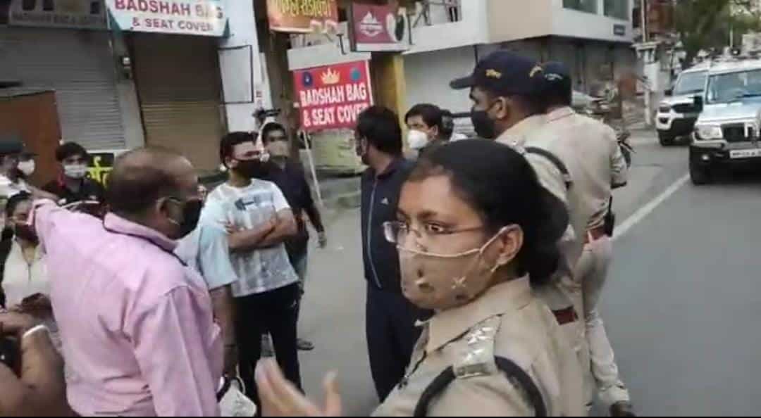 उज्जैन : लॉकडाउन में चली गोली, युवक पर फिल्मी स्टाइल में हमला