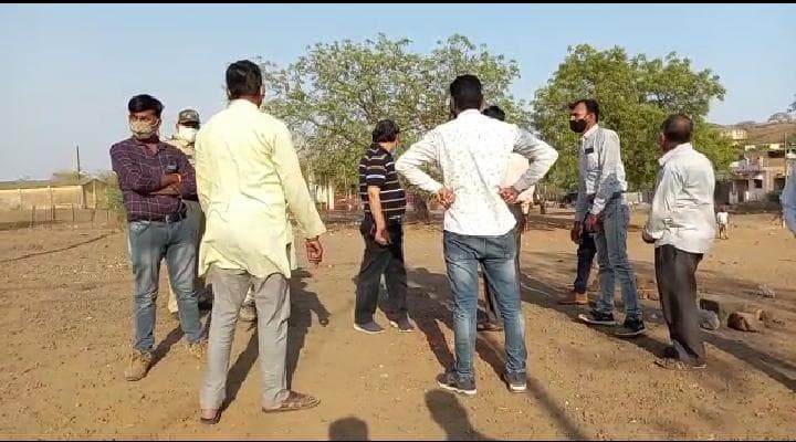 अंजड में 8 करोड़ की लागत से बनने वाले अस्पताल का तहसीलदार ने किया निरिक्षण