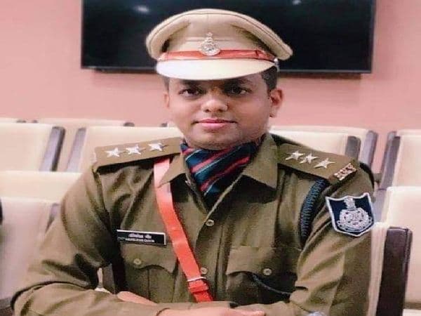 जबलपुर सीएसपी अखिलेश गौर का बडा फैसला, सीएम बोले-आपका यह कदम सराहनीय