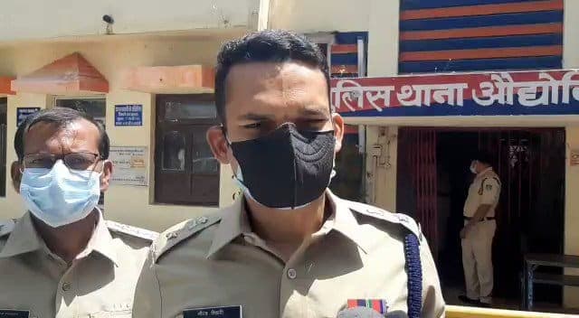 रेमडेसिवीर कालाबाजारी मामले में 2 डॉक्टर हिरासत में, 35 हज़ार प्रति इंजेक्शन चल रहा था सौदा
