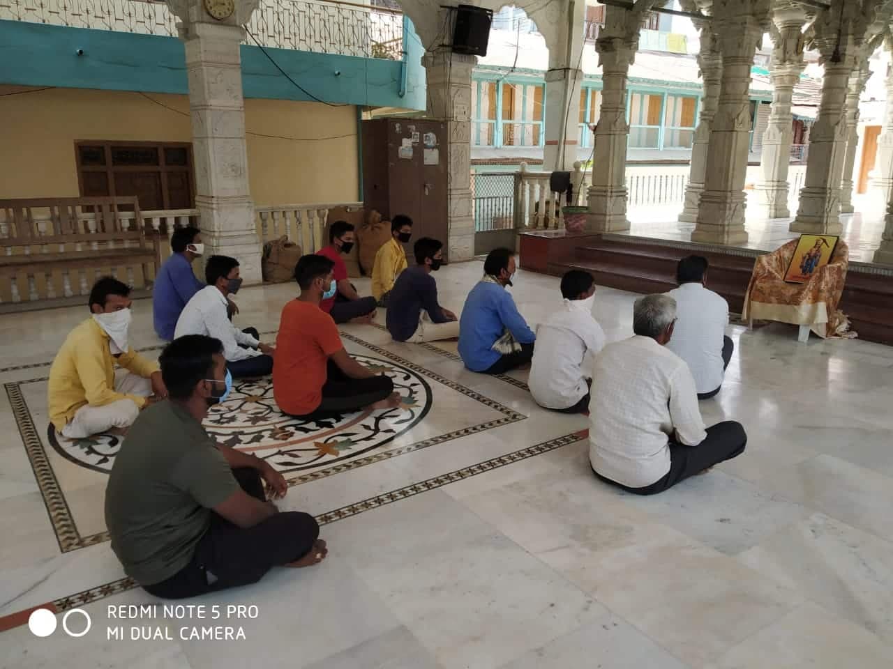 देवास में अब गांवो की चौपाल तक पहुंचा किसानों का धरना प्रदर्शन, आखिर क्या है वजह