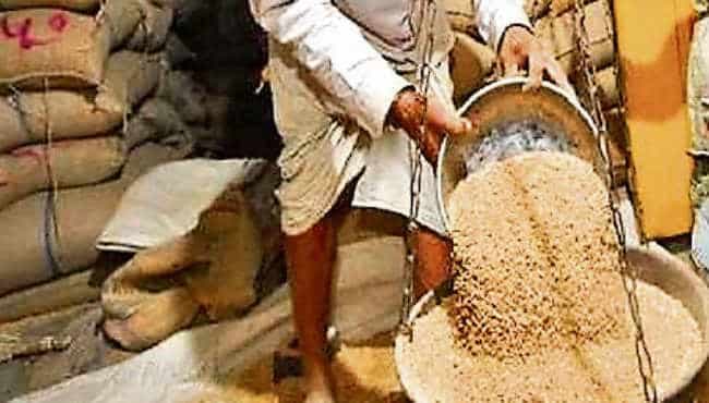 मुफ्त खाद्यान्न वितरण में यह जिला बना अव्वल, कोरोना के बीच प्रशासन की लोगों को बड़ी राहत