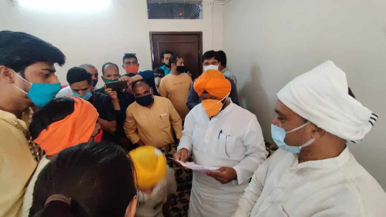 खरगोन पहुंचे मंत्री हरदीप सिंह डंग, कोरोना की स्थिति का लिया जायजा