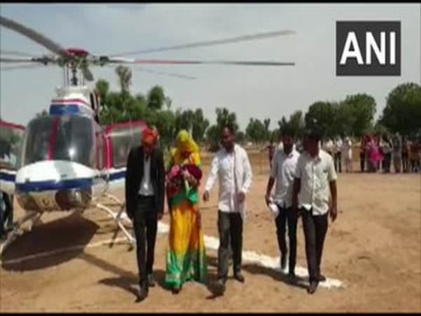 35 वर्ष बाद बेटी ने लिया जन्म, निवास स्थान लाने के लिए इस व्यक्ति ने किराए पर लिया हेलीकॉप्टर