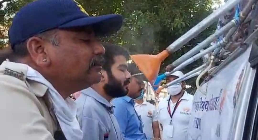 कोरोना वारियर्स के लिए ‘स्टीम ऑन व्हील’, संक्रमण से बचाव का प्रयास