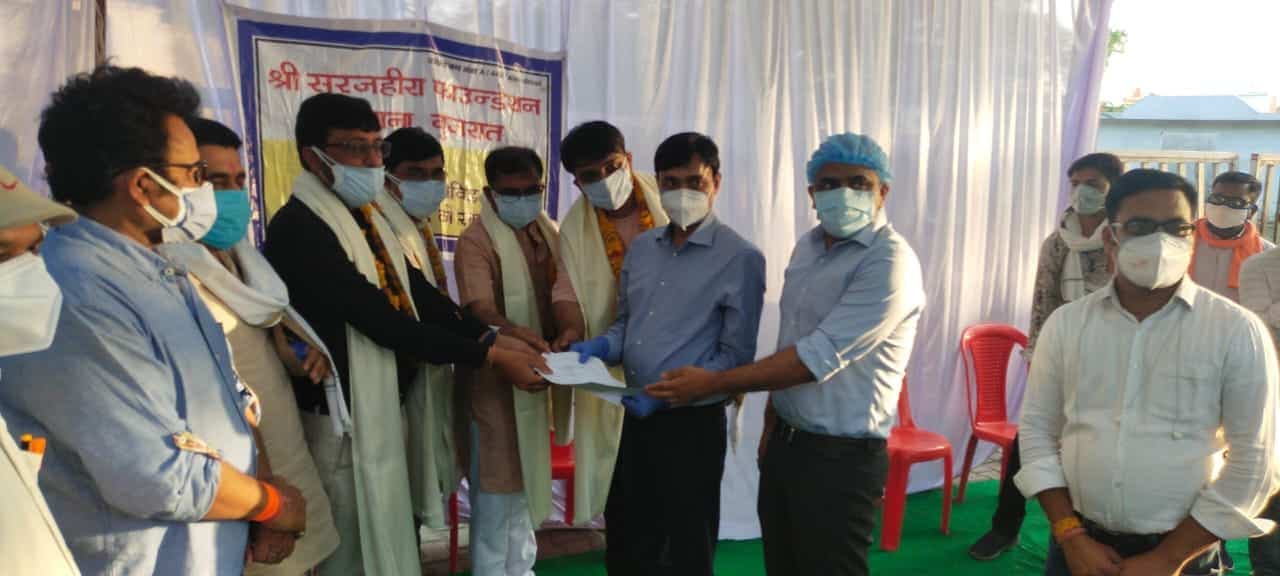 गुजरात के व्यापारी ने पेश की मिसाल, जन्मभूमि को भेजी करोड़ों की चिकित्सक सामग्री