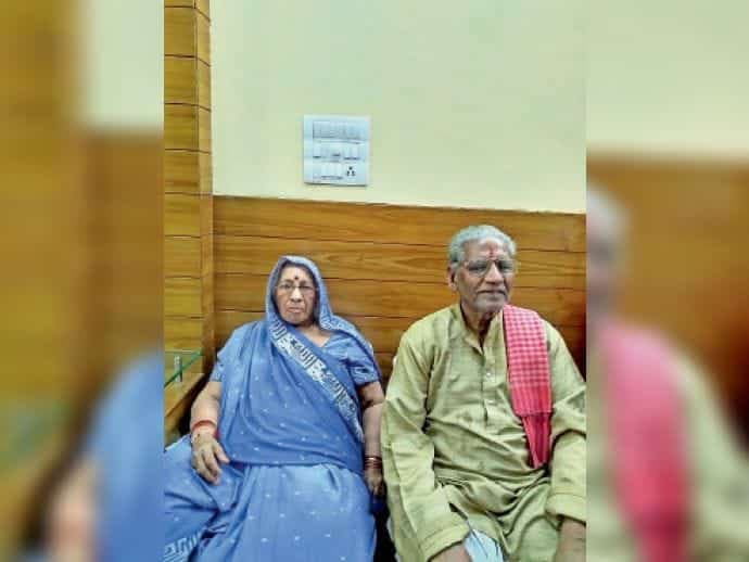 चंद दिनों में बिखरा परिवार, दो बेटों की मौत के बाद माता पिता ने भी दम तोड़ा