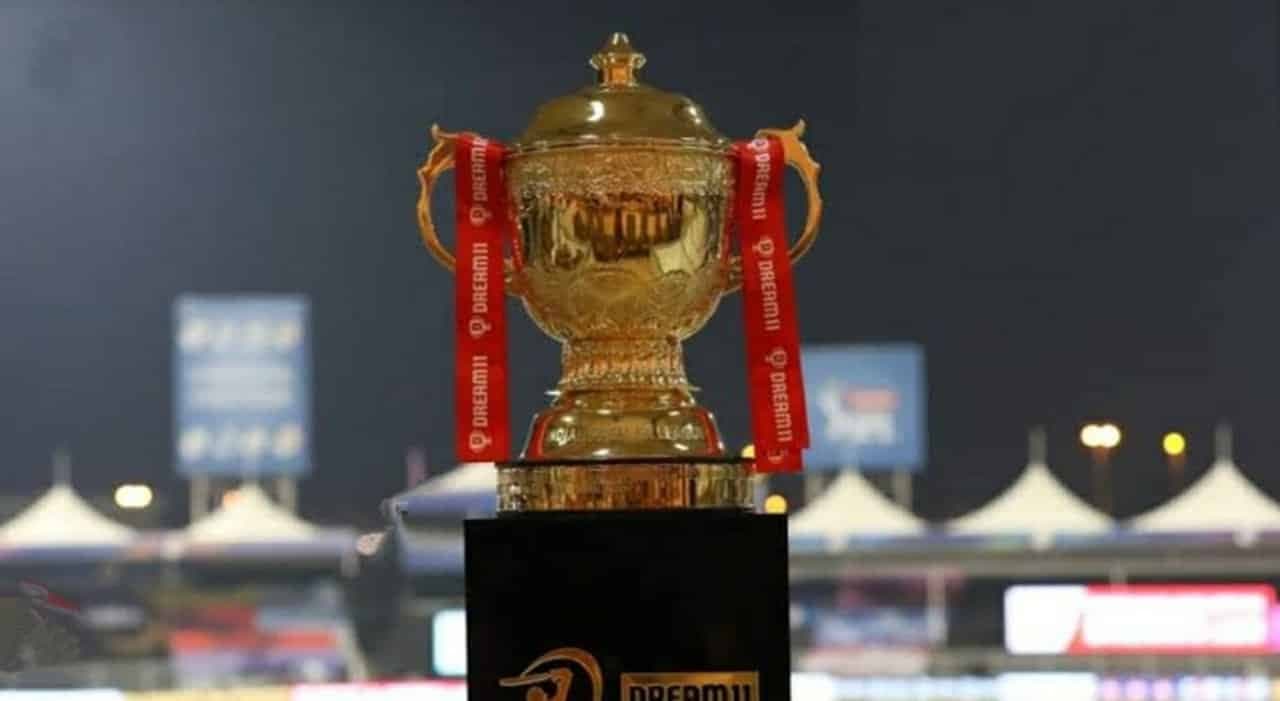 IPL 2021 पर कोरोना की मार, बीसीसीआई ने किये इस सीजन के सभी मैच सस्पेंड
