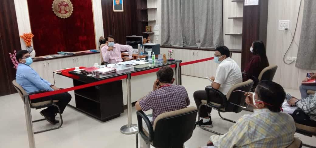 इन फ्रंटलाइन वर्कर्स को नहीं मिलेगा मई माह का वेतन, कलेक्टर के आदेश