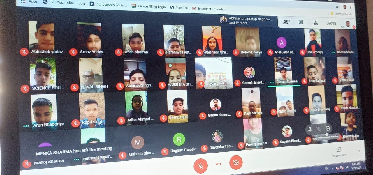 भिण्ड : कलेक्टर ने किया बाल विमर्श, बच्चों ने पूछा- कैसे बन सकते हैं आईएएस?