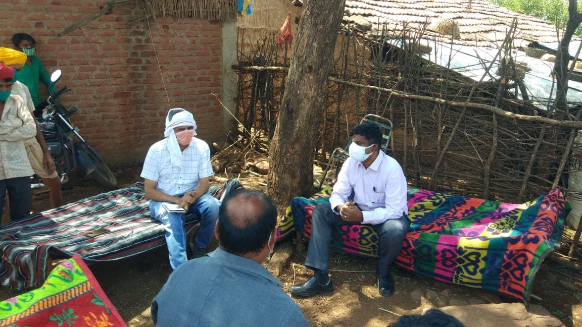 गुना कलेक्‍टर ने ग्राम टांड़ा, पाली, गोमचीखेड़ा और तिनस्‍याई का किया दौरा, ग्रामीणों से की चर्चा