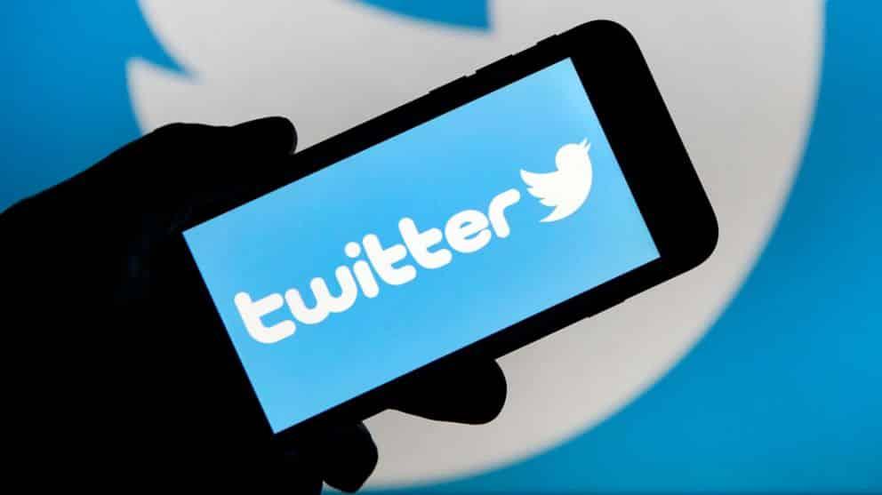 सरकार के सामने झुका Twitter, नियुक्त किया Resident Grievance Officer