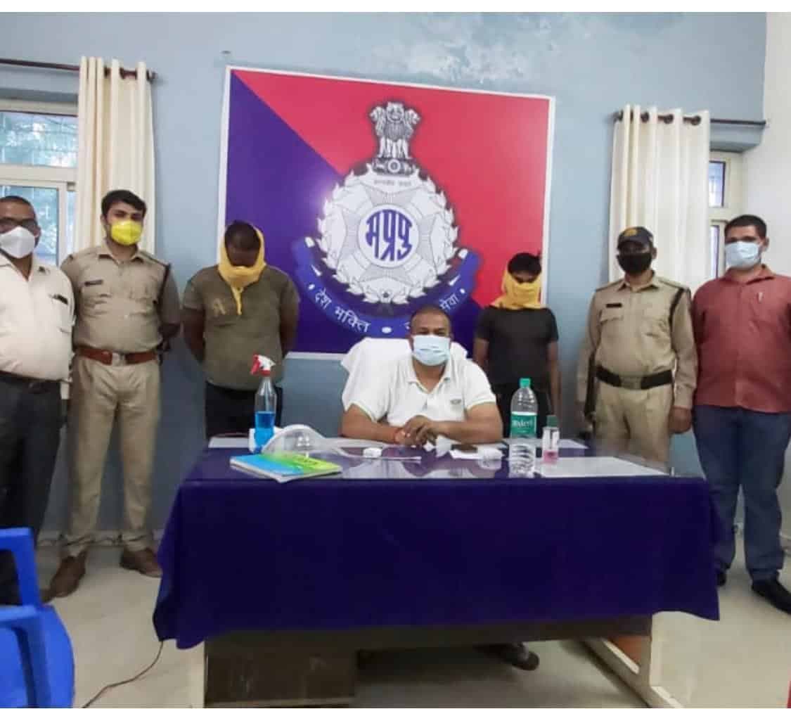 शिवपुरी में नकली पुलिस बनकर दो लोगों के की एक युवक से ठगी, असली पुलिस ने पकड़ा, भेजा जेल