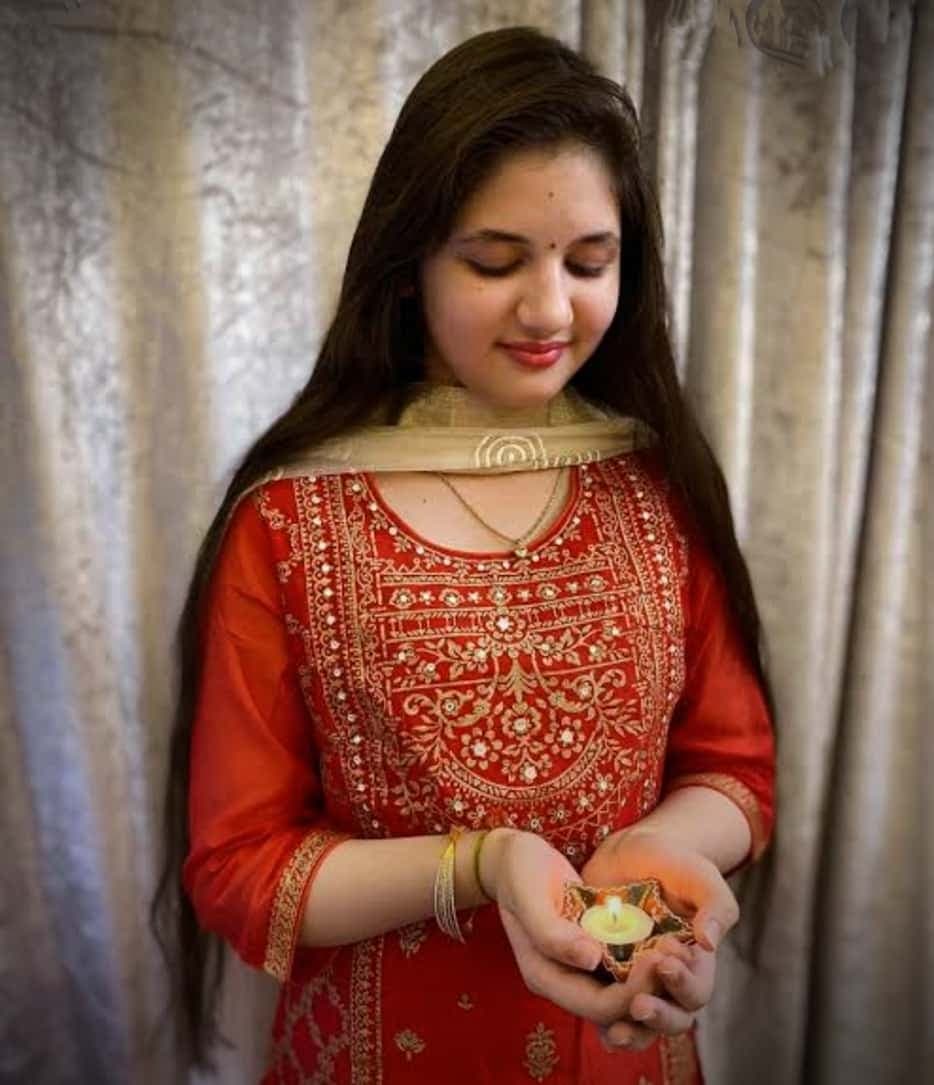 जब हर्षाली मल्होत्रा ने कहा ‘कुछ लोग फूलों से भी ज्यादा खूबसूरत होते हैं,’ देखिये Video