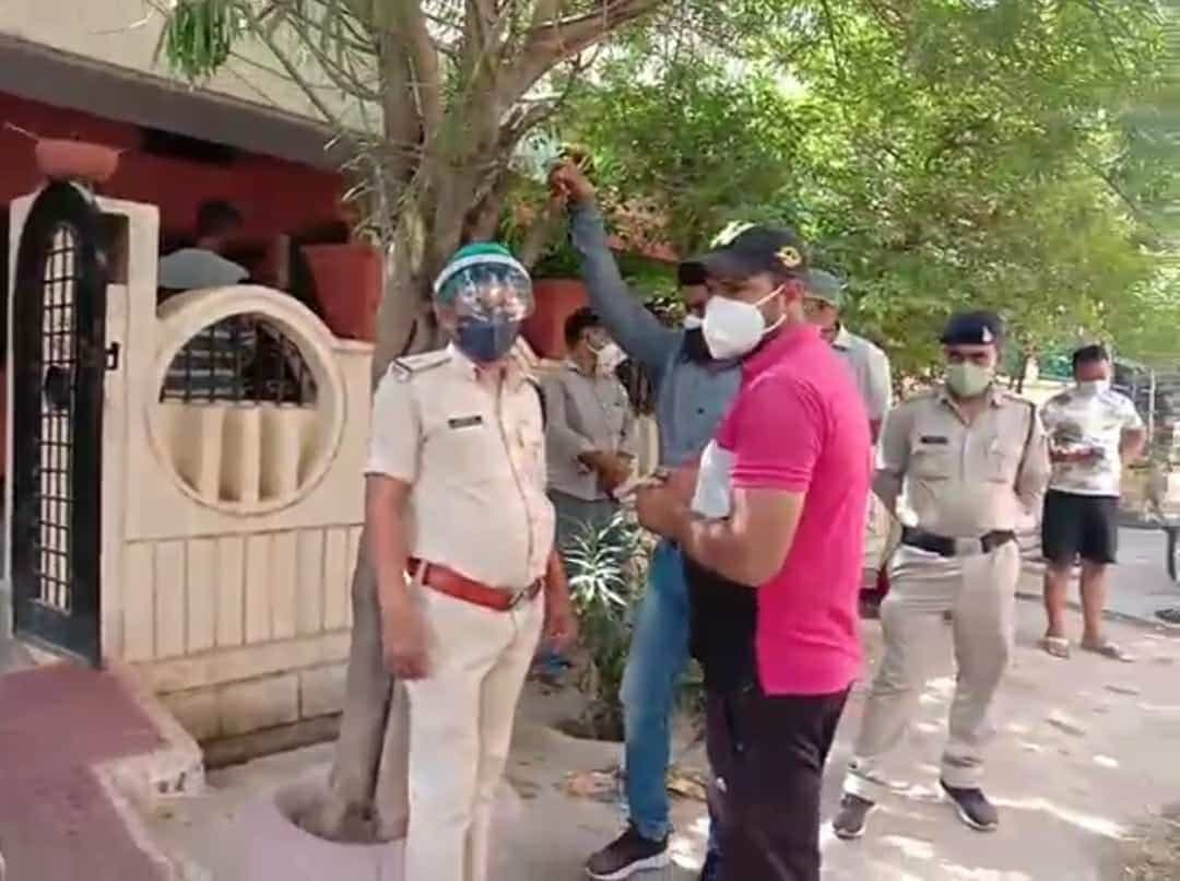 रिटायर्ड SI की गला दबाकर हत्या, घर में हाथ पैर बंधा मिला शव