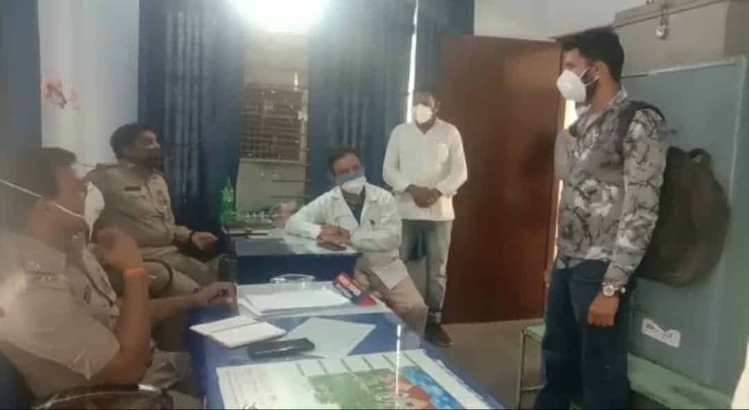 जिला अस्पताल में कोरोना पेशेंट की जान लेने की कोशिश, सोने के टॉप्स भी गायब