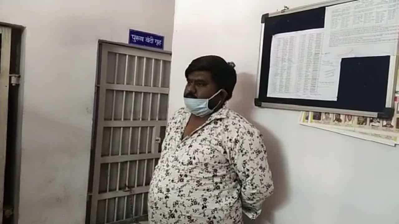 इंदौर में पुलिस ने कांग्रेस नेता को किया कालाबाजारी करते गिरफ्तार, अब कांग्रेस ने भी किया निष्कासित