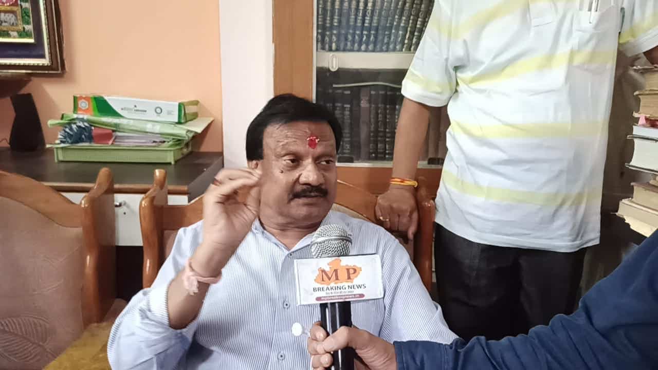 पूर्व मंत्री सज्जन सिंह वर्मा ने बताया कांग्रेस की दुर्दशा का कारण, अपने ही नेताओ पर साधा निशाना