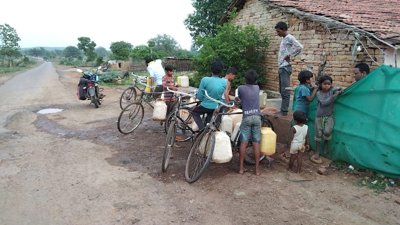 Panna : ग्राम पंचायत दलहान चौकी में पेयजल की भीषण समस्या, ग्रामीण परेशान, जिम्मेदारों ने झाड़ा पल्ला