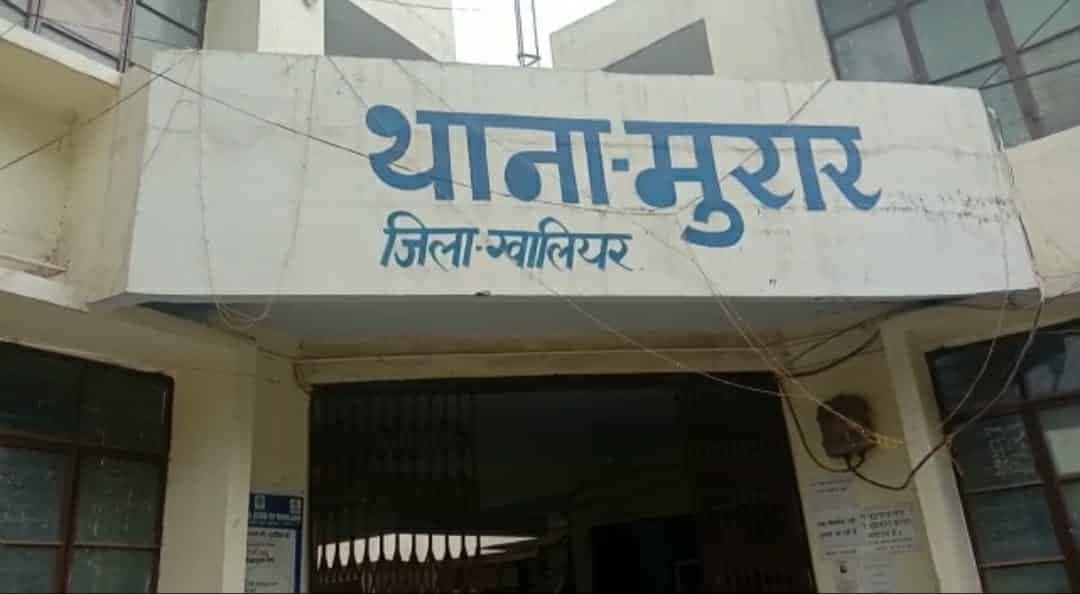 चाकूबाज से महिला को बचाने गया पुलिसकर्मी घायल, आरोपी गिरफ्तार