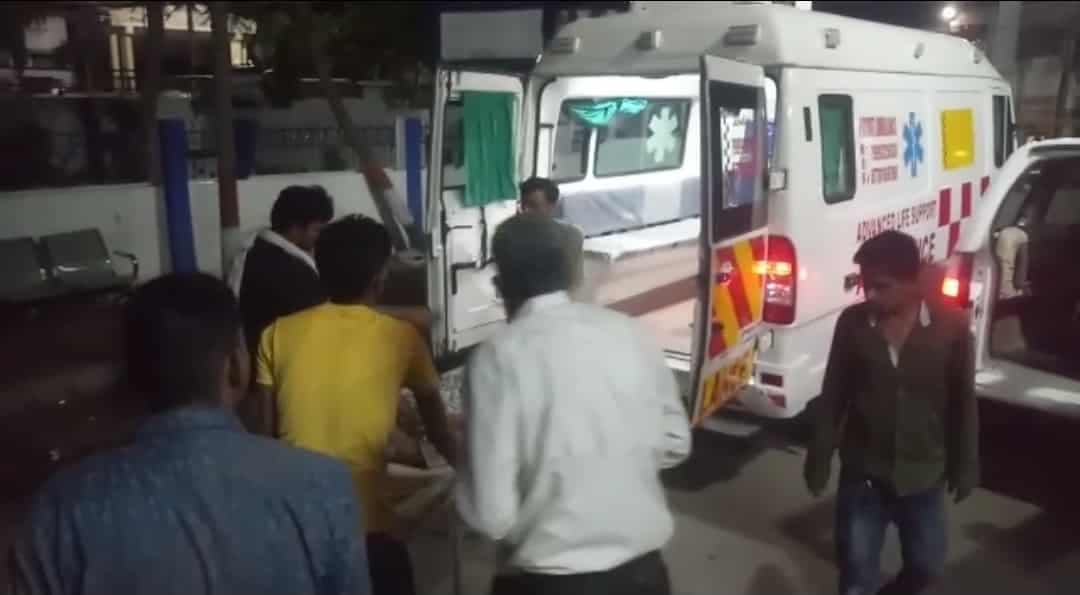 दमोह जबलपुर स्टेट हाइवे पर सड़क हादसा, यात्री बस पलटी, ग्यारह घायल पांच गंभीर