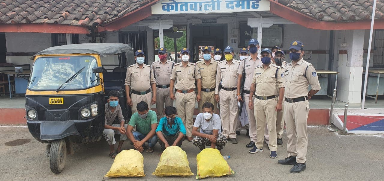 पुलिस ने बड़ी मात्रा में पकड़ी अवैध शराब, चार गिरफ्तार